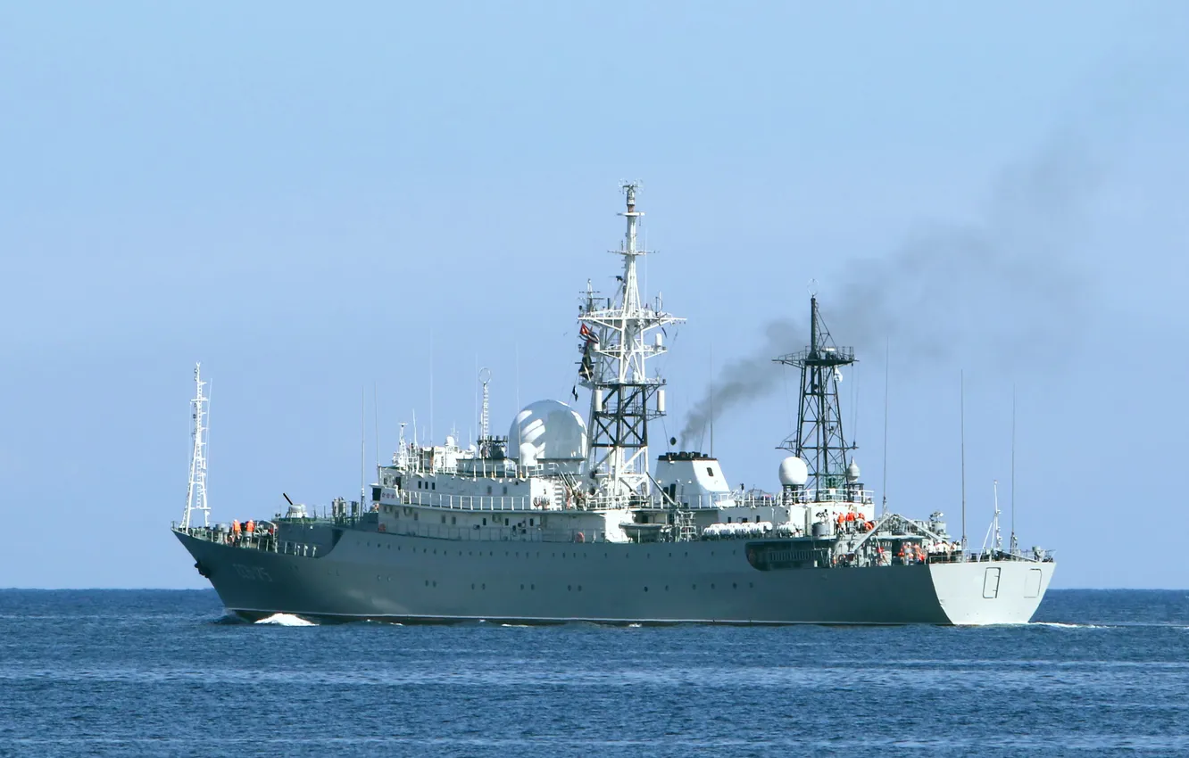 Photo wallpaper average, A reconnaissance ship, SSV-175