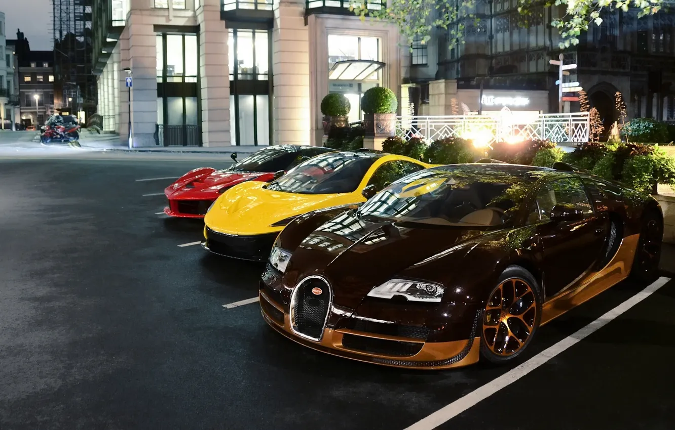 Photo wallpaper London, McLaren, Bugatti, Ferrari, Veyron, Bugatti Veyron, Rembrandt, London