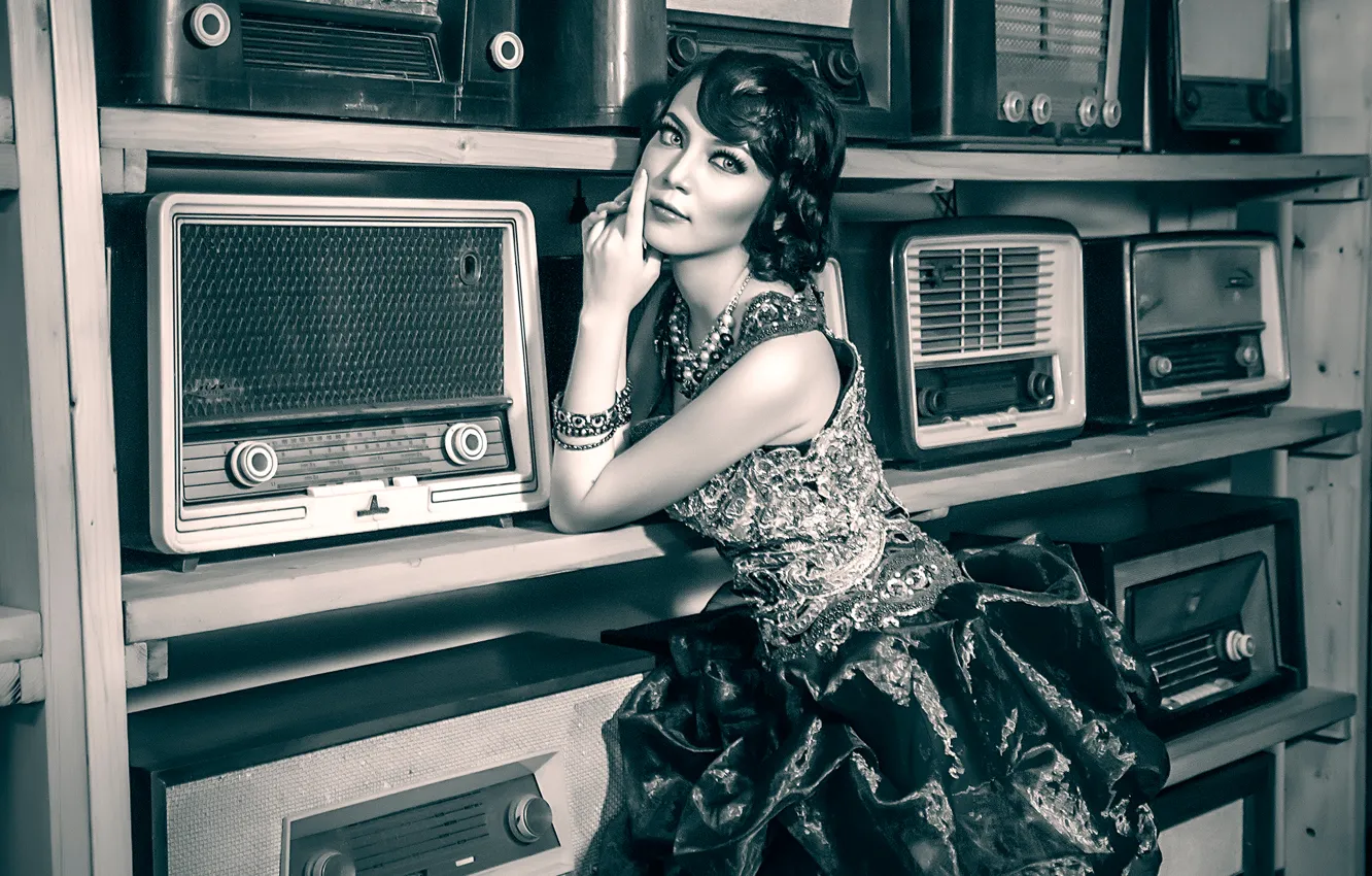 Photo wallpaper portrait, vintage, retro style, b & W photo