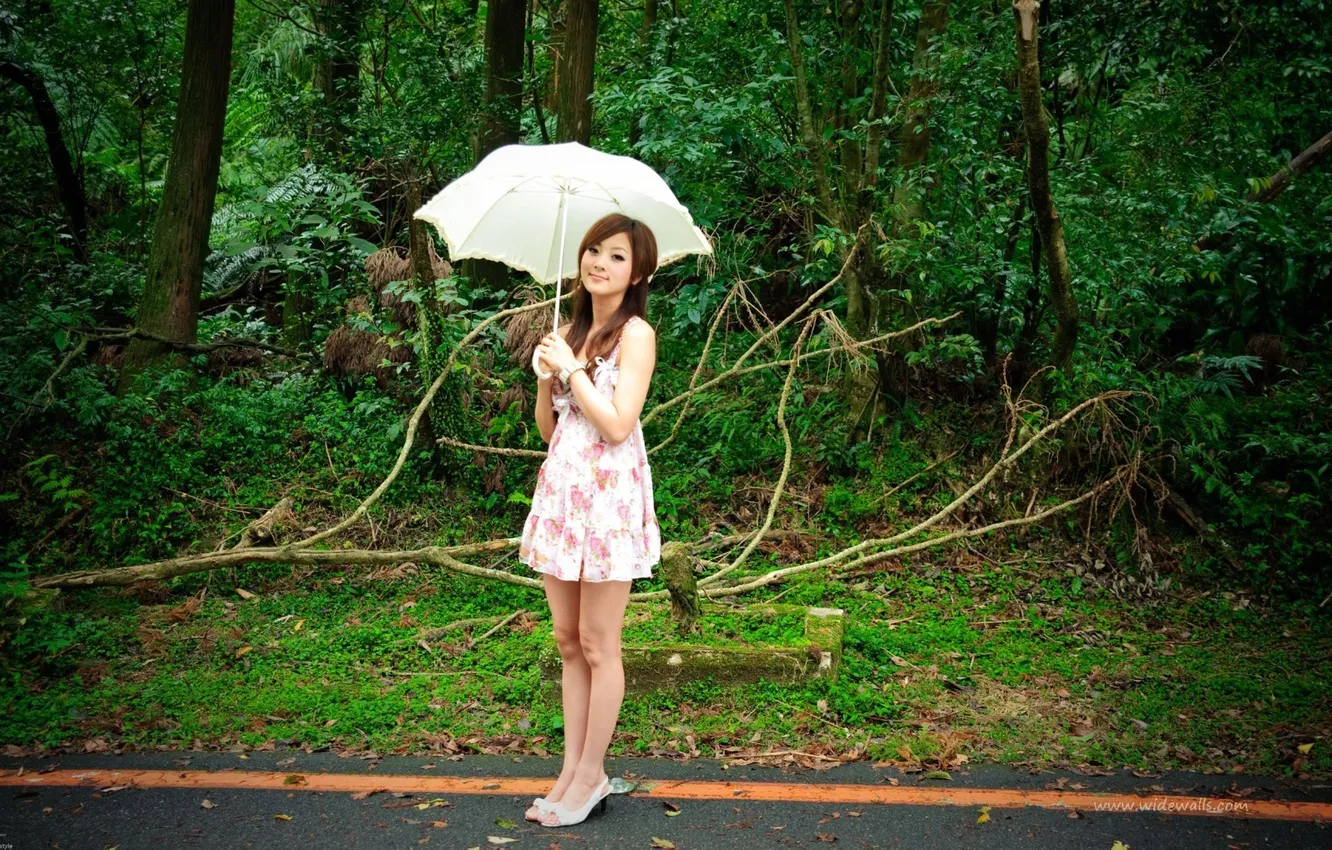 Photo wallpaper road, smile, umbrella, Asian