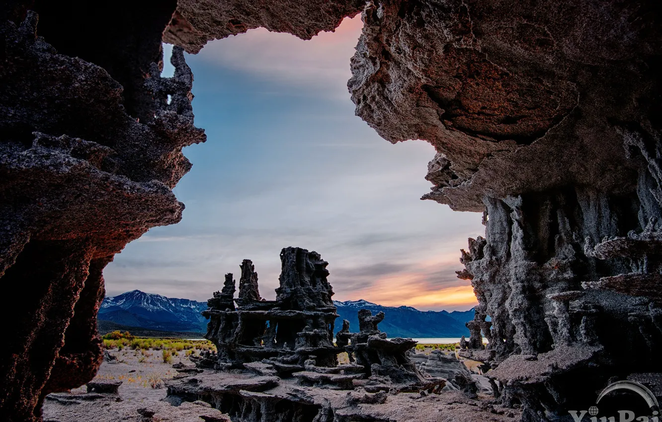 Photo wallpaper rocks, cleft, unusual