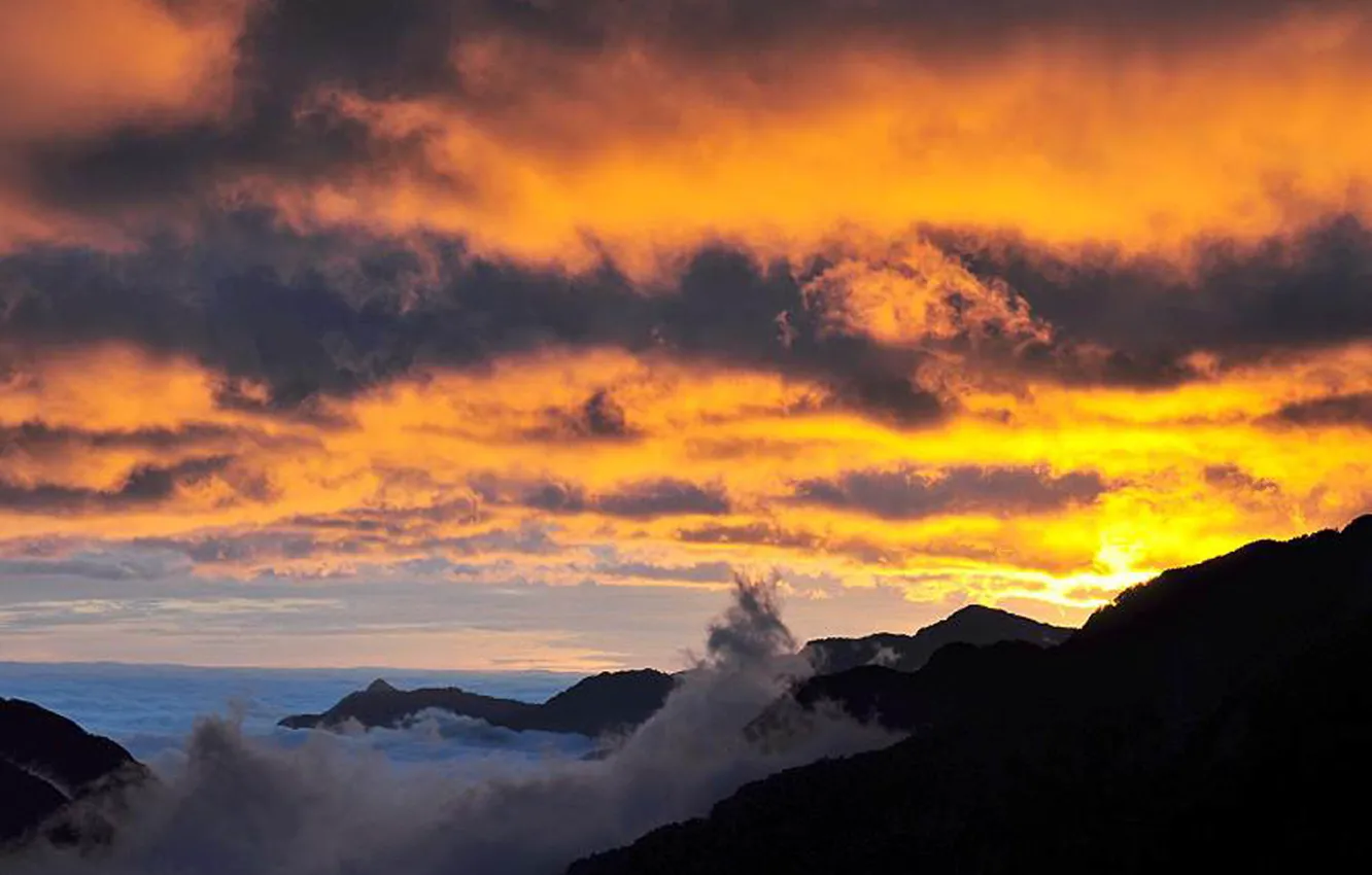 Photo wallpaper Clouds, Sun, Sunrise, Mountains, top, Ocean, views, ridges