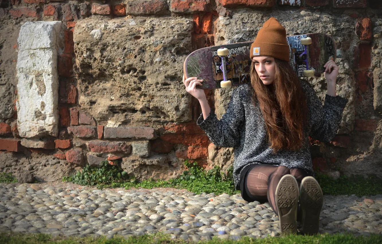 Photo wallpaper wall, hat, skate, skateboard, Zuzana Smrigova