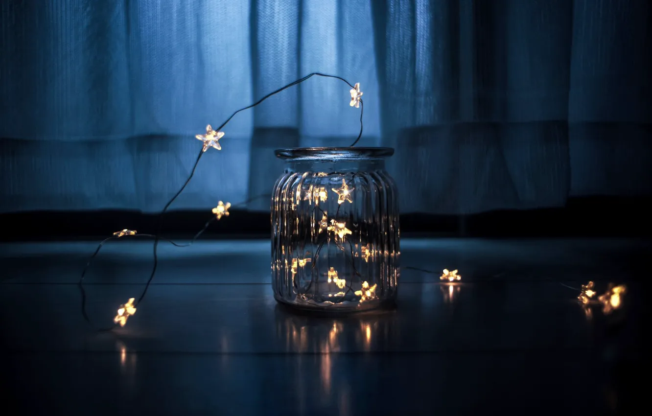 Photo wallpaper garland, on the floor, glass jar