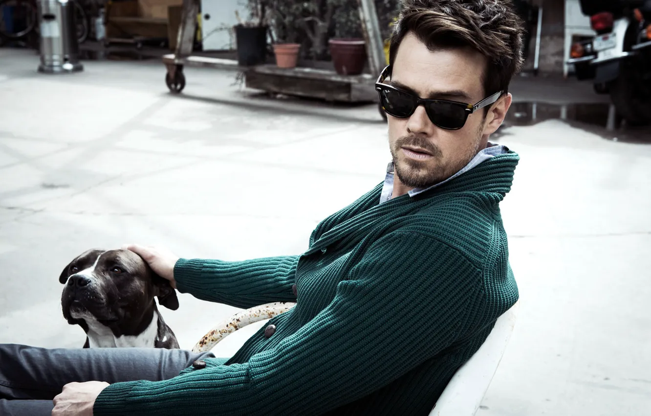Photo wallpaper face, dog, glasses, actor, male, Josh Duhamel, Josh Duhamel