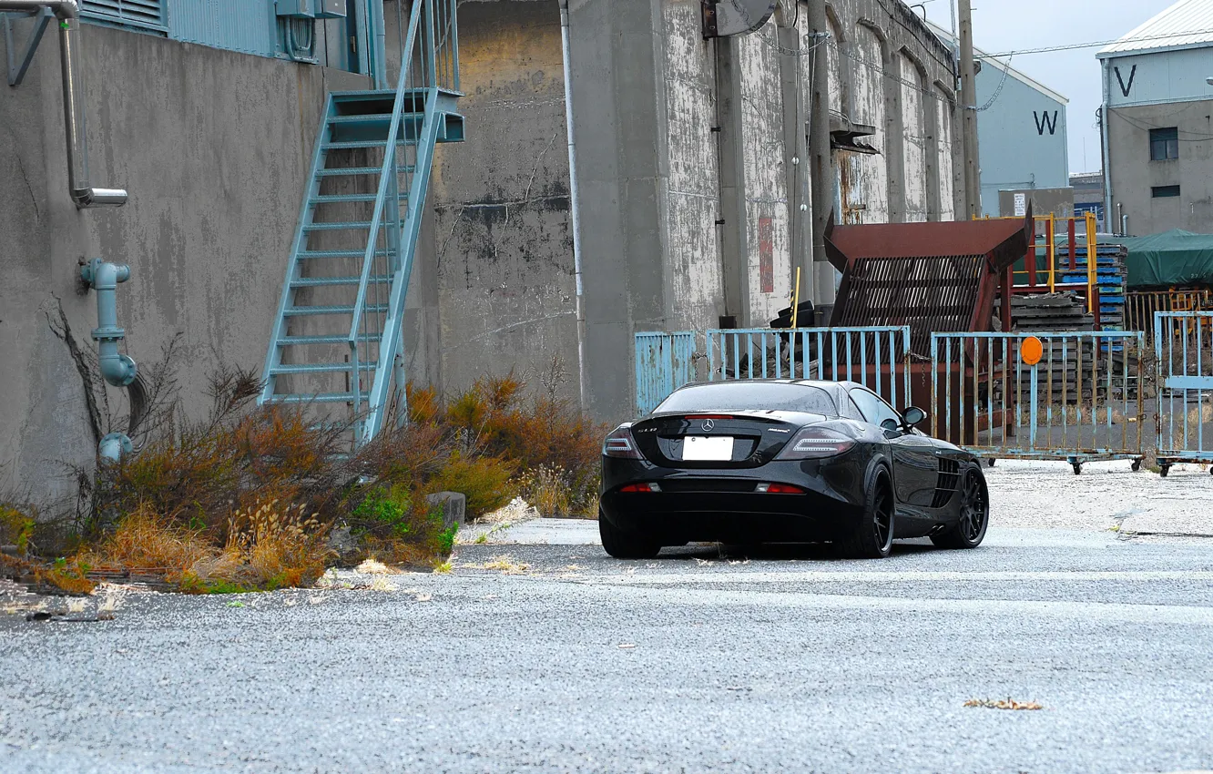 Photo wallpaper black, the building, ladder, black, Mercedes Benz, rear view, SLR McLaren, Mercedes Benz