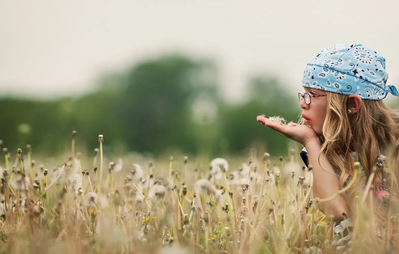 Photo wallpaper mood, dandelion, girl