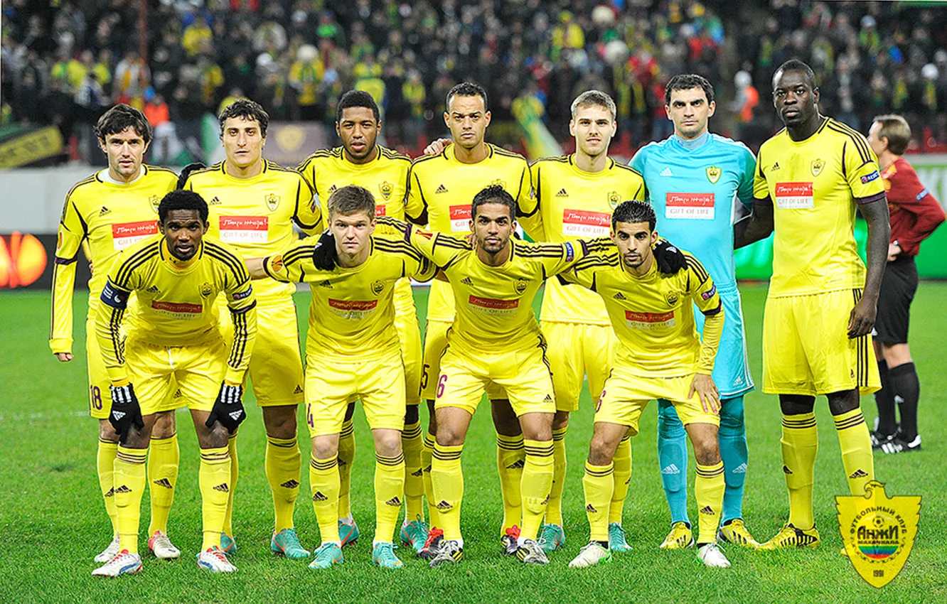 Photo wallpaper yellow, team, Anji, Makhachkala