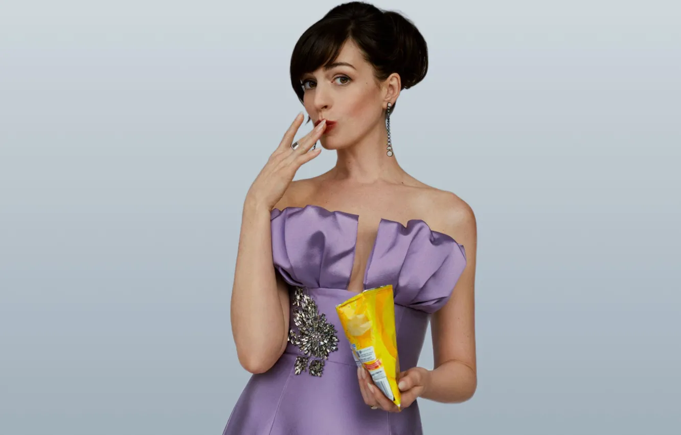 Photo wallpaper earrings, dress, actress, brunette, hairstyle, beautiful, photoshoot, Anne Hathaway