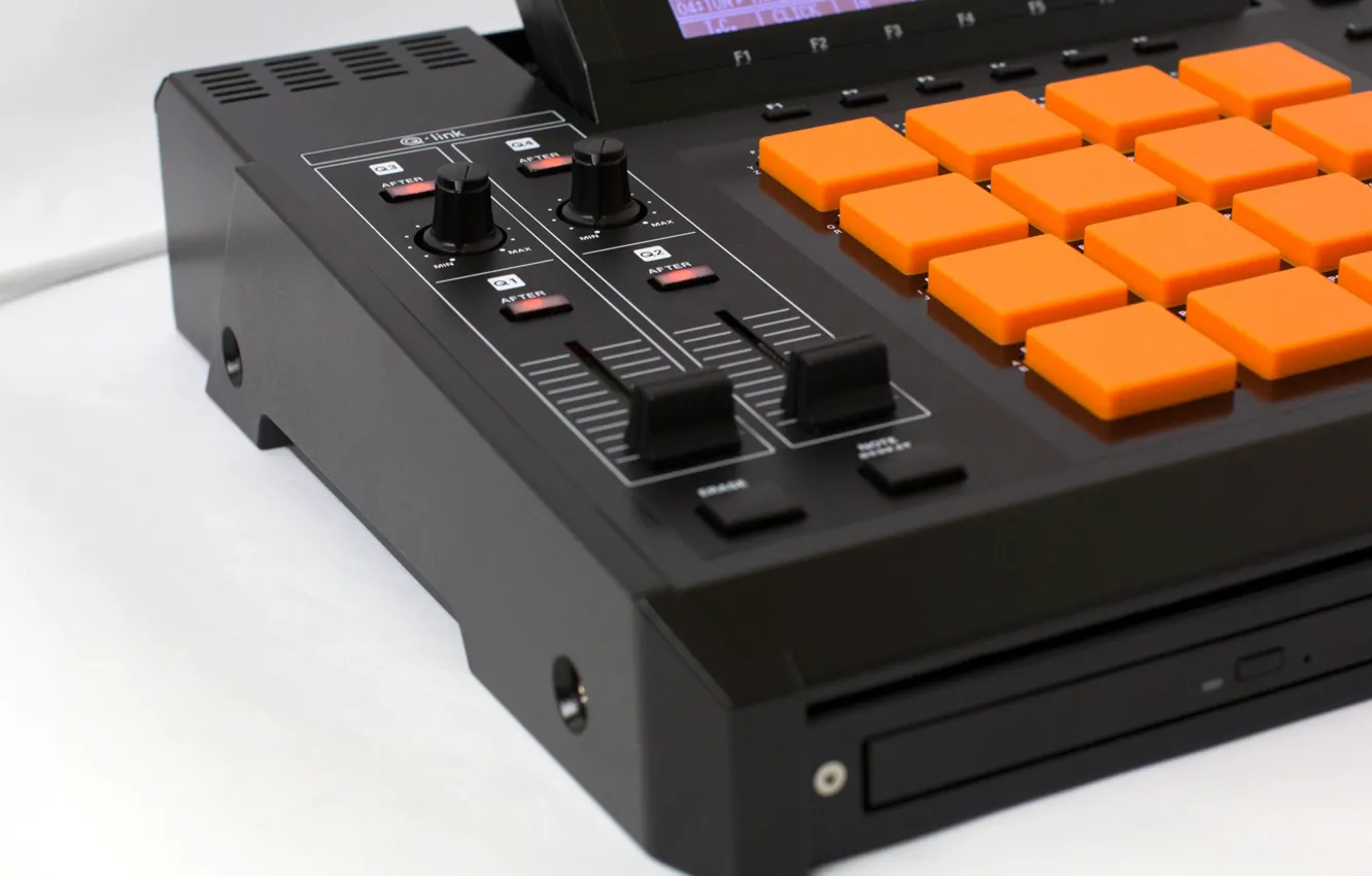 Photo wallpaper sample, Akai, MPC