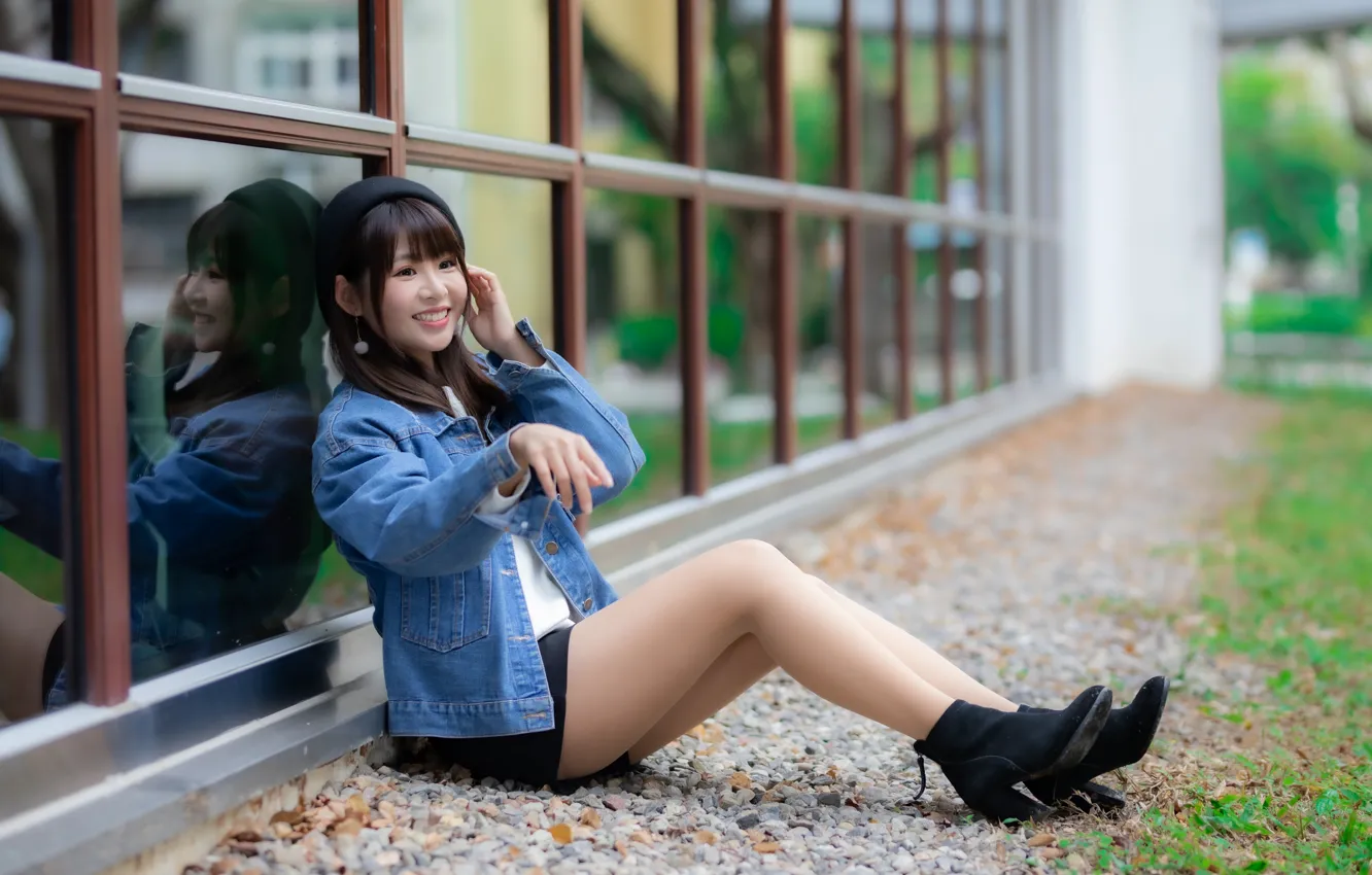 Photo wallpaper pose, model, building, skirt, portrait, makeup, window, hairstyle