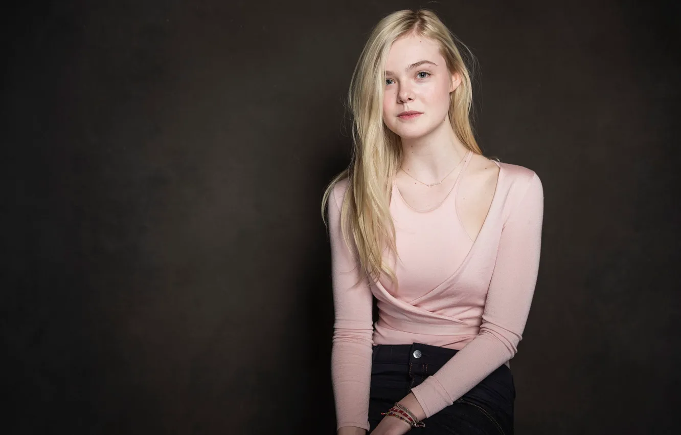 Photo wallpaper photoshoot, for the film, Elle Fanning, Youth, Young Ones