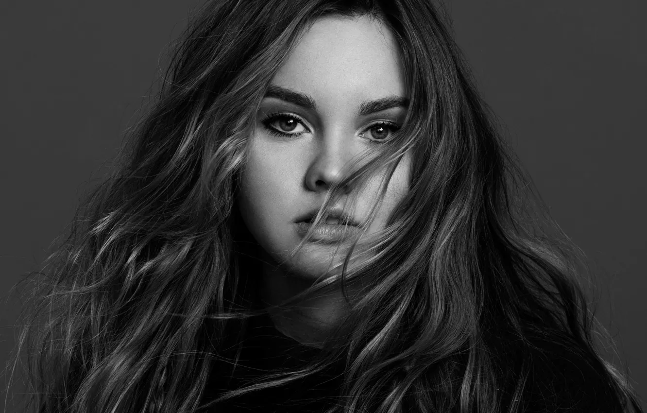 Photo wallpaper portrait, actress, black and white, photoshoot, Liana Liberato, Liana Liberato, Just Jared, Justin Campbell