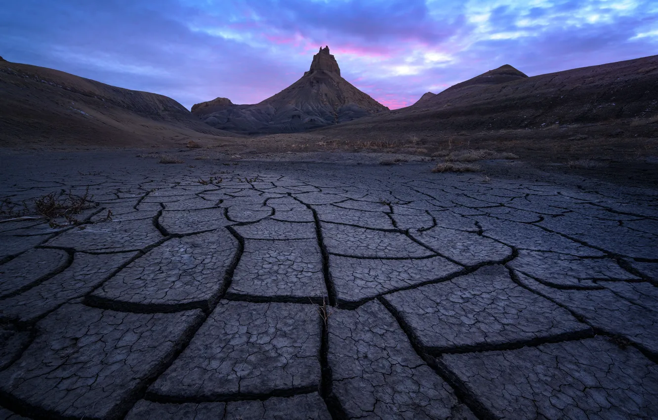 Photo wallpaper mountains, cracked, earth, desert, drought