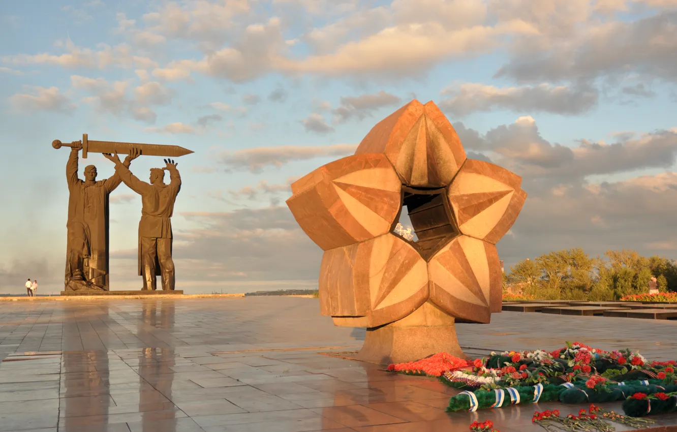 Photo wallpaper memory, war, monument, eternal flame, the city of Magnitogorsk, the rear of the front