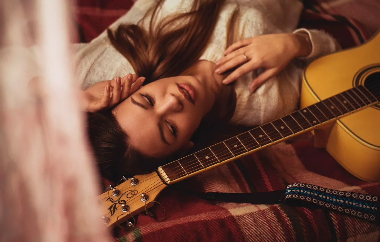 Photo wallpaper girl, guitar, sponge