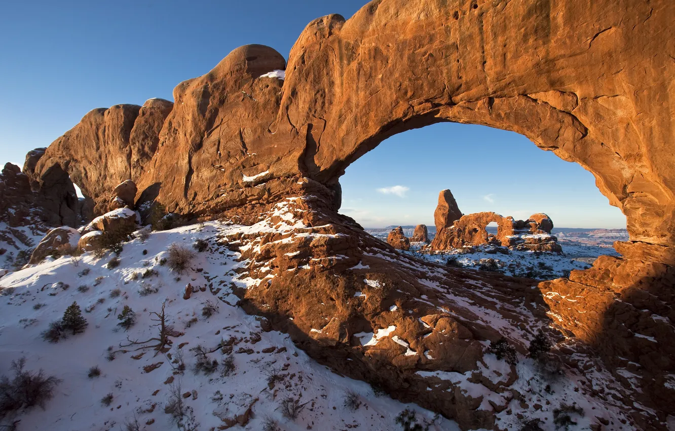 Photo wallpaper winter, rocks, morning, arch, Utah, USA, Arches national Park, North window