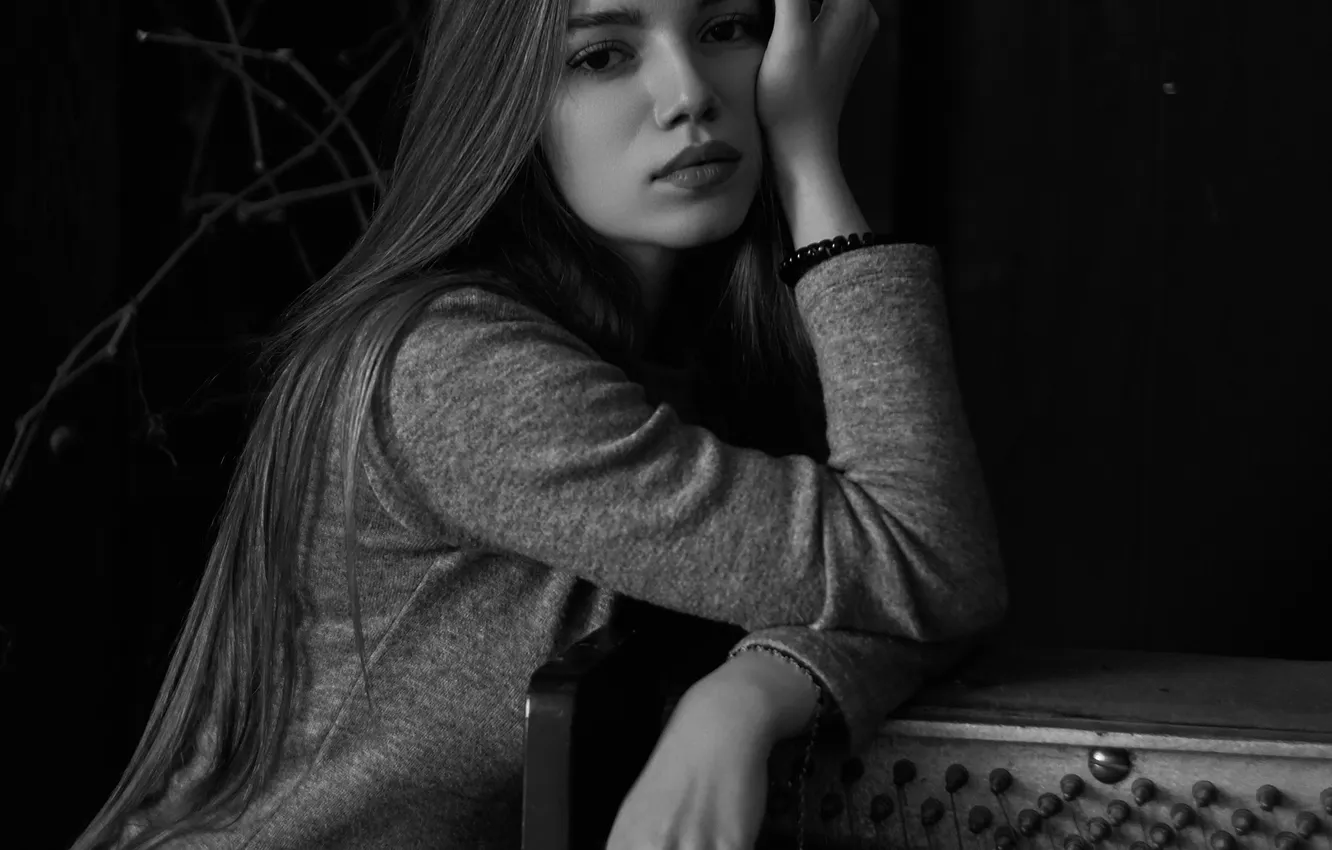 Photo wallpaper portrait, black and white, Julie, Denis Goliusov
