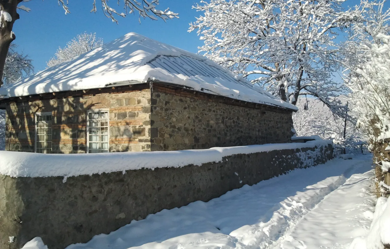 Photo wallpaper The Caucasus, Azerbaijan, a house in the village