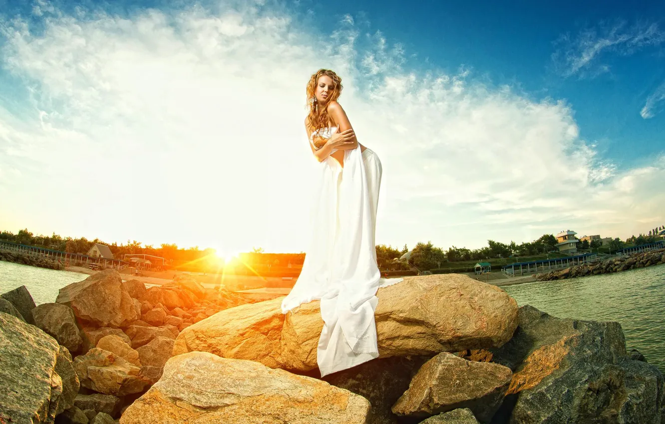 Photo wallpaper sea, pose, stones, model