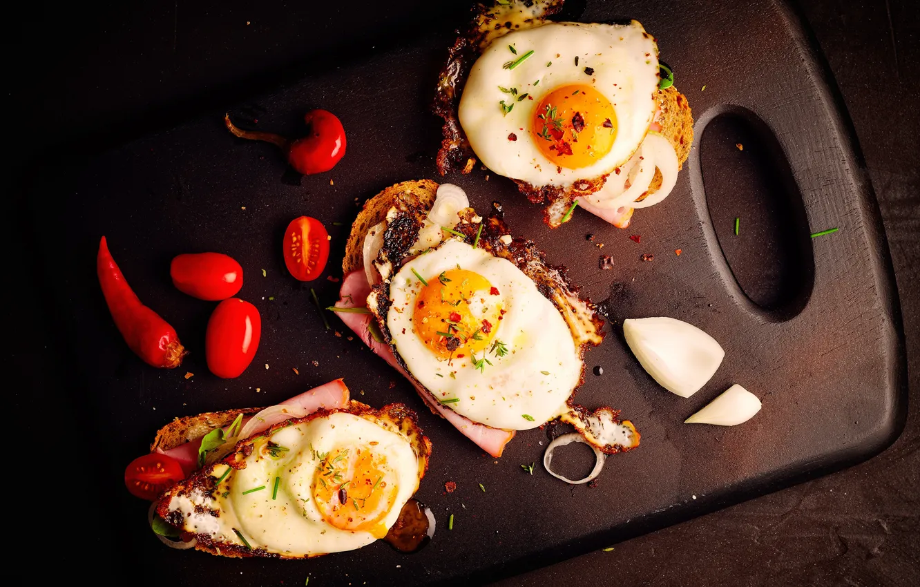 Photo wallpaper scrambled eggs, sandwiches, cutting Board, tomatoes