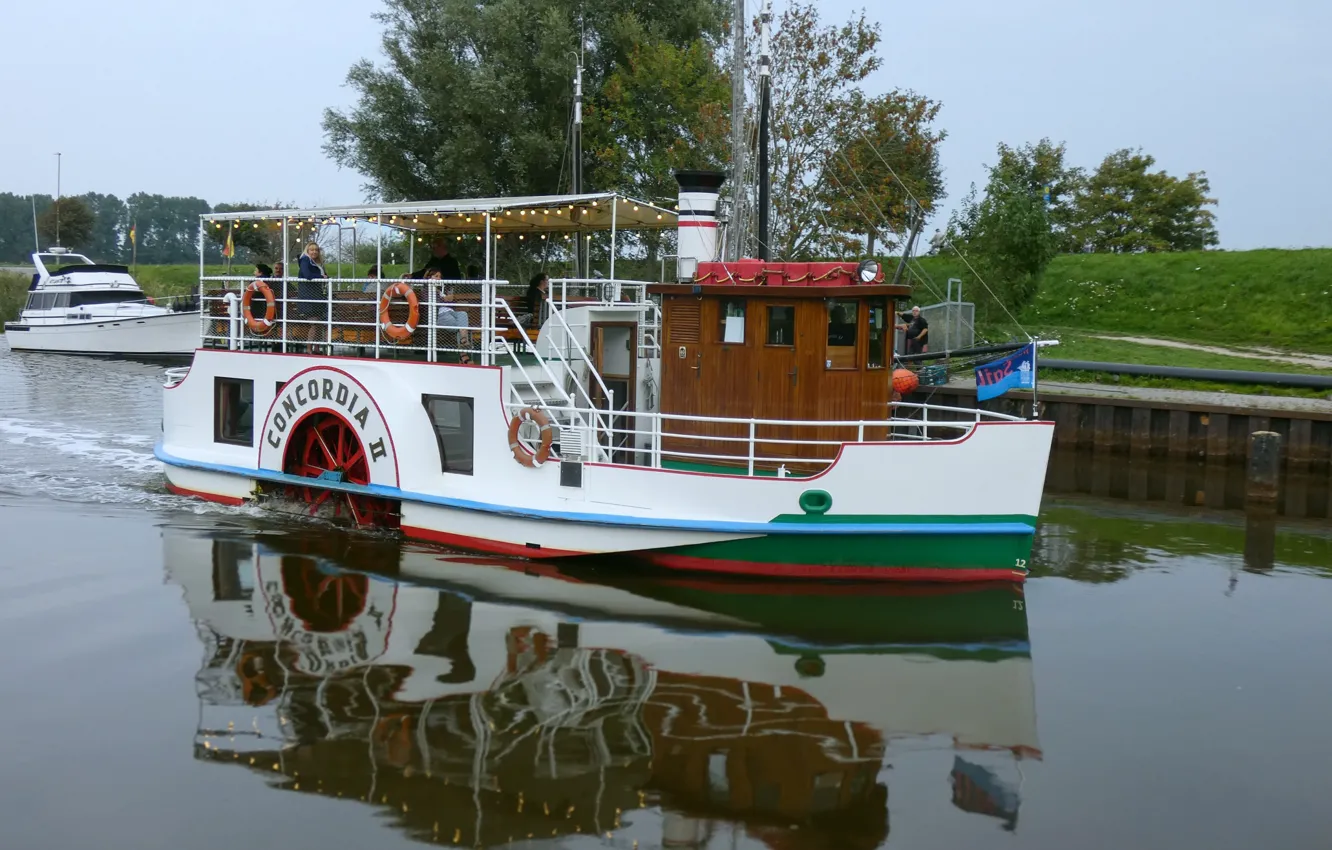 Photo wallpaper retro, steamer, a pleasure, river