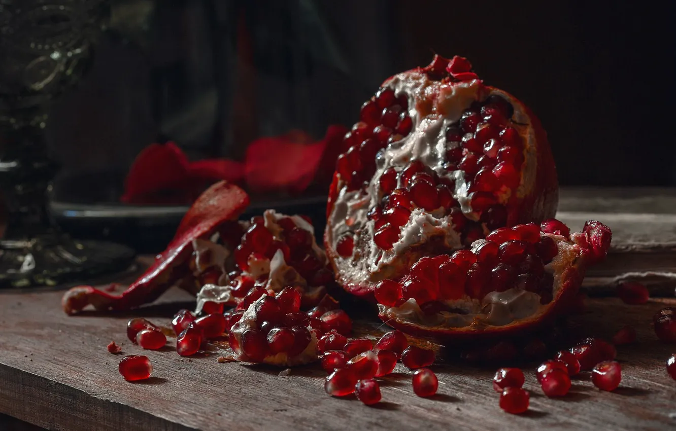 Photo wallpaper still life, pomegranate grains, garnet