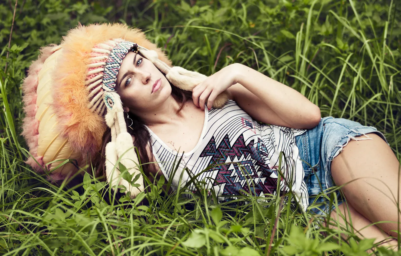 Photo wallpaper grass, look, girl, face, shorts, feathers