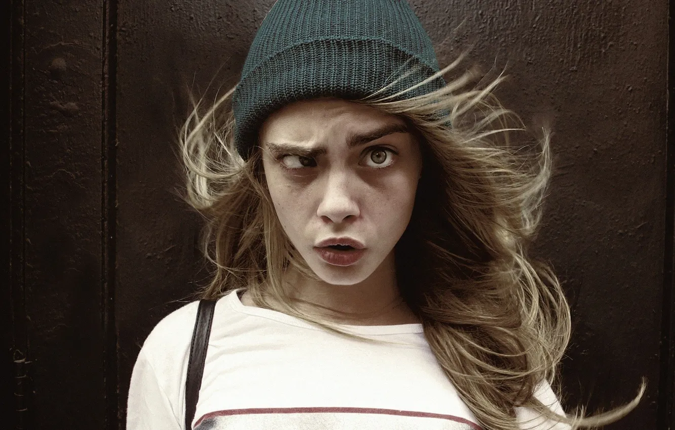 Photo wallpaper girl, hat, blonde, mug, Cara Delevingne