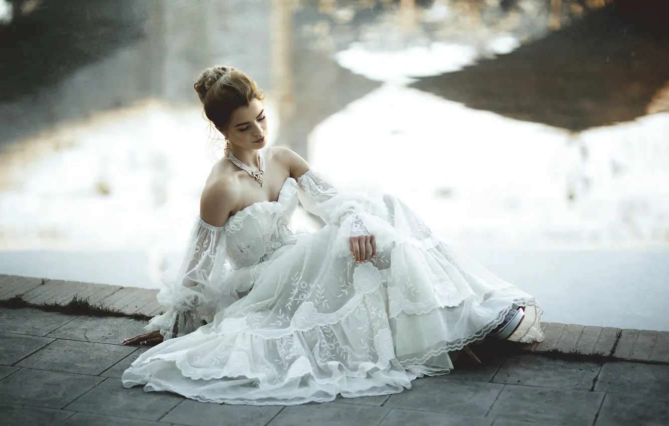 Photo wallpaper water, girl, decoration, pose, lake, pond, reflection, shore