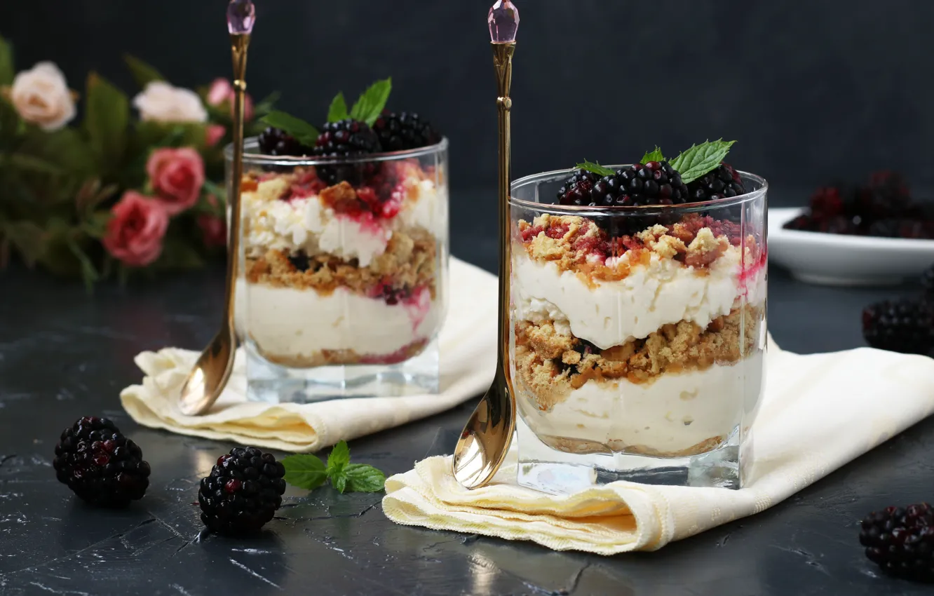 Photo wallpaper berries, cookies, cream, dessert