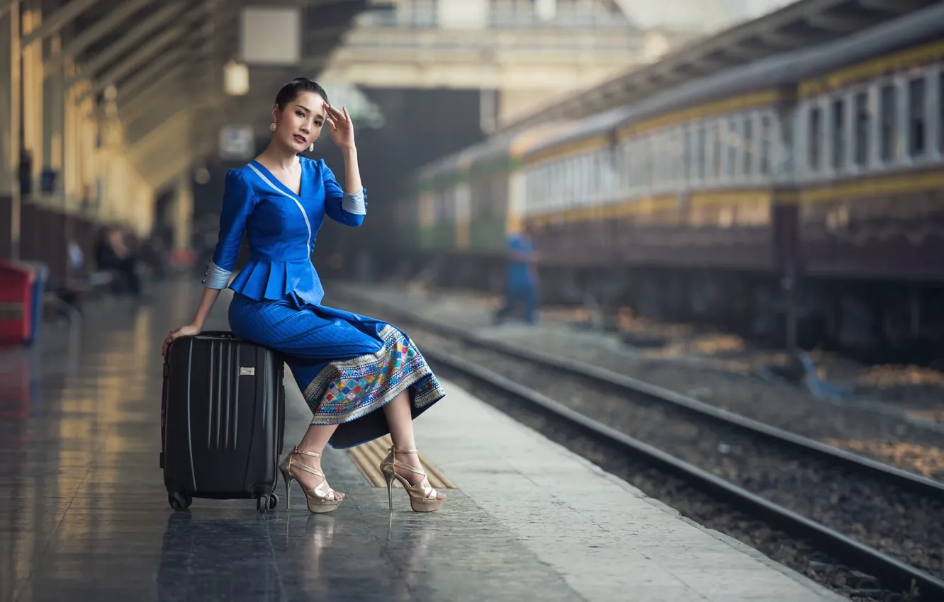 Photo wallpaper girl, people, woman, model, clothing, star, rails, station