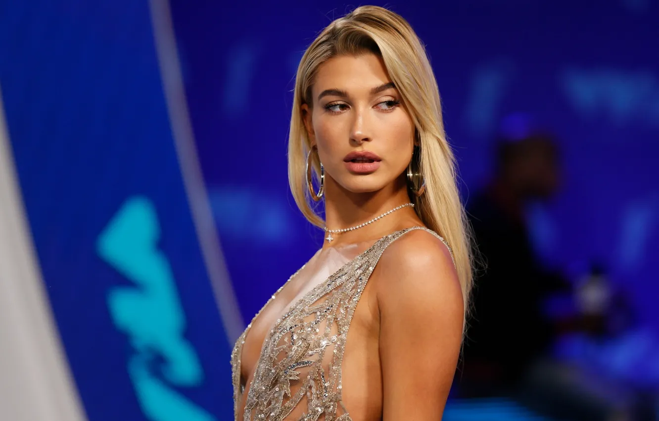 Photo wallpaper model, neckline, Hailey Baldwin