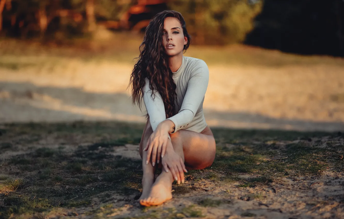 Photo wallpaper look, girl, model, brown hair, beautiful, sitting, Laura P