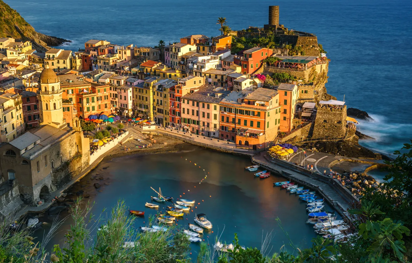 Photo wallpaper sea, coast, building, home, boats, Italy, Italy, The Ligurian sea