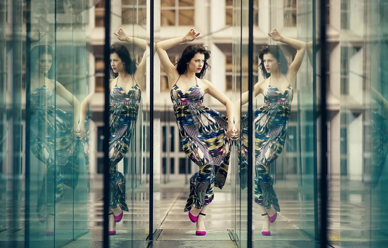 Photo wallpaper glass, girl, pose