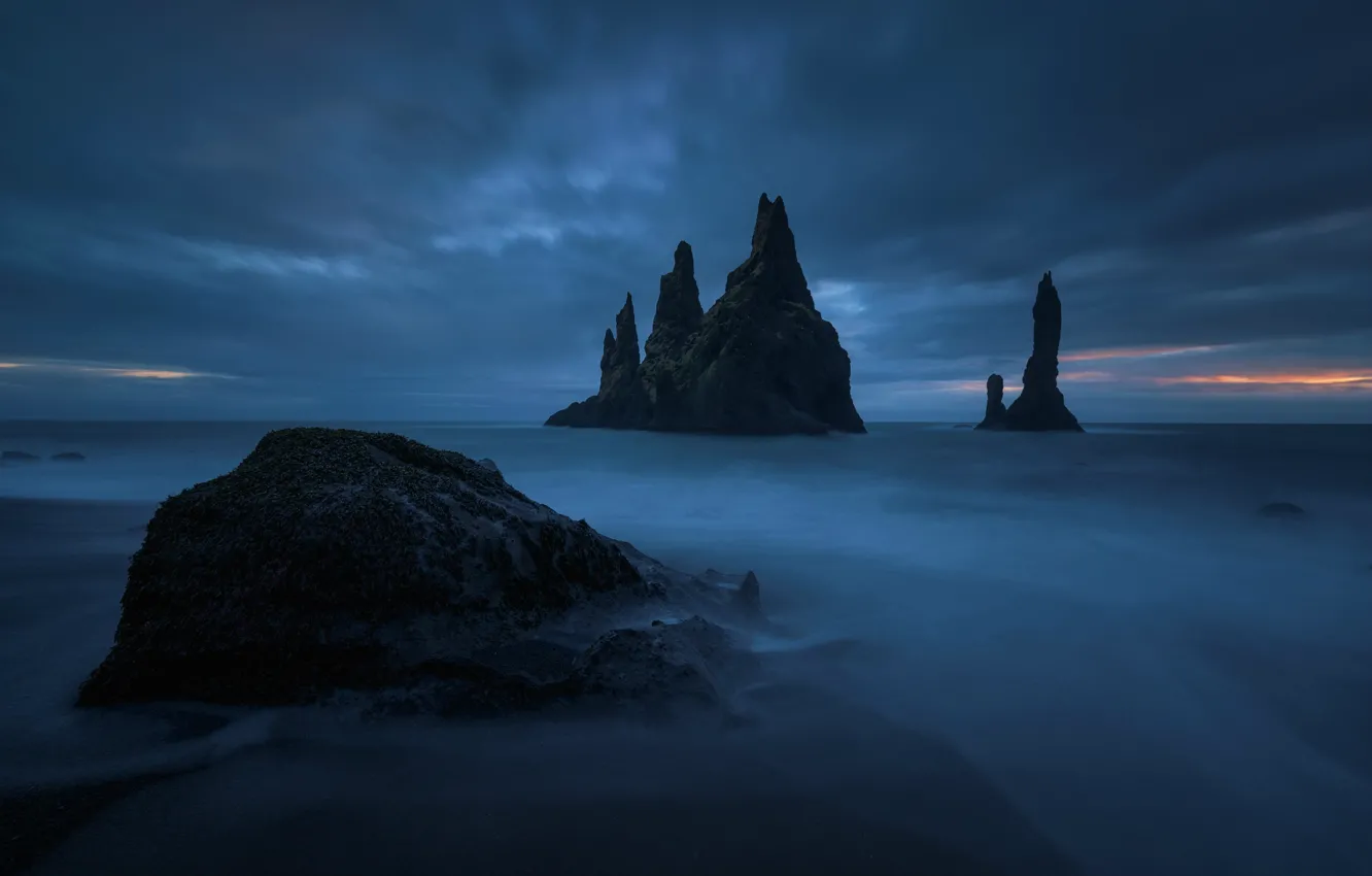 Photo wallpaper the ocean, rocks, Iceland, Stacks