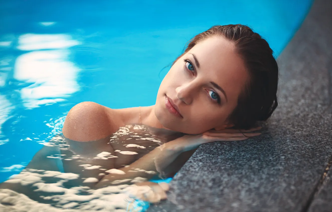 Photo wallpaper look, water, girl, face, pool, Alexander Burdov