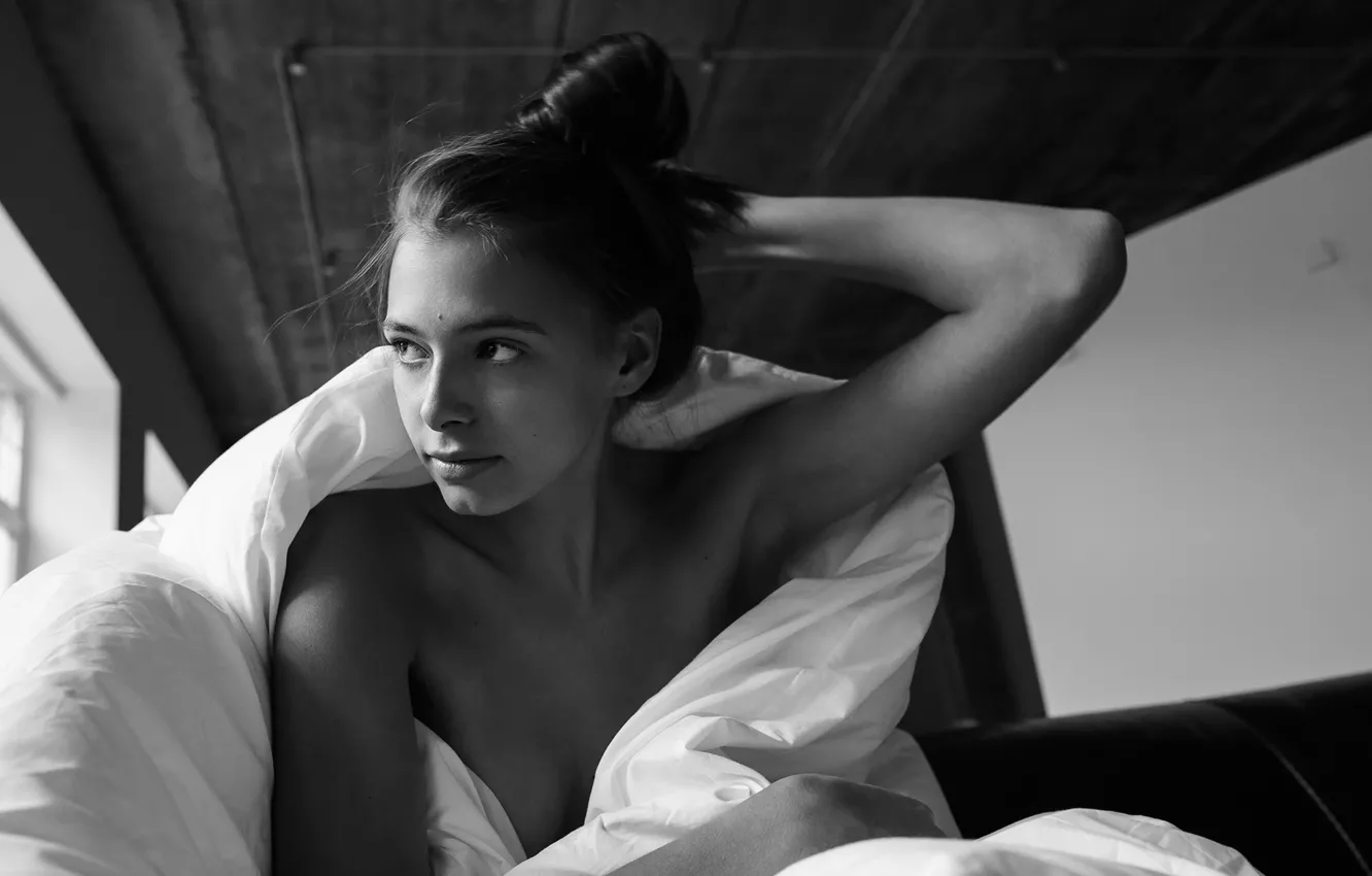 Photo wallpaper girl, blanket, monochrome, Roman Filippov, Anastasia Tkacheva