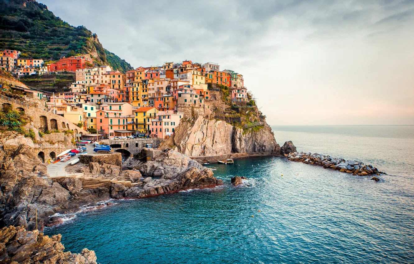 Photo wallpaper landscape, the city, stones, rocks, shore, building, home, Italy