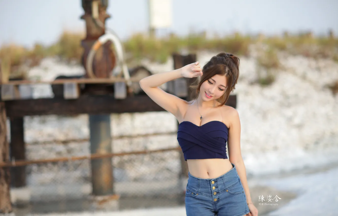 Photo wallpaper pose, model, shorts, portrait, makeup, figure, hairstyle, brown hair