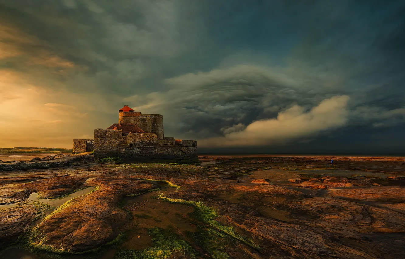 Photo wallpaper clouds, castle, shore, fortress