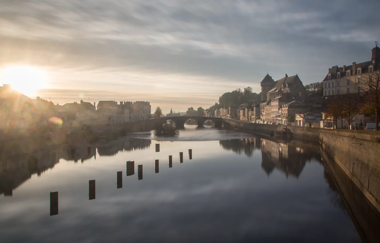 Photo wallpaper sunrise, France, morning, Laval, the river Mayenne