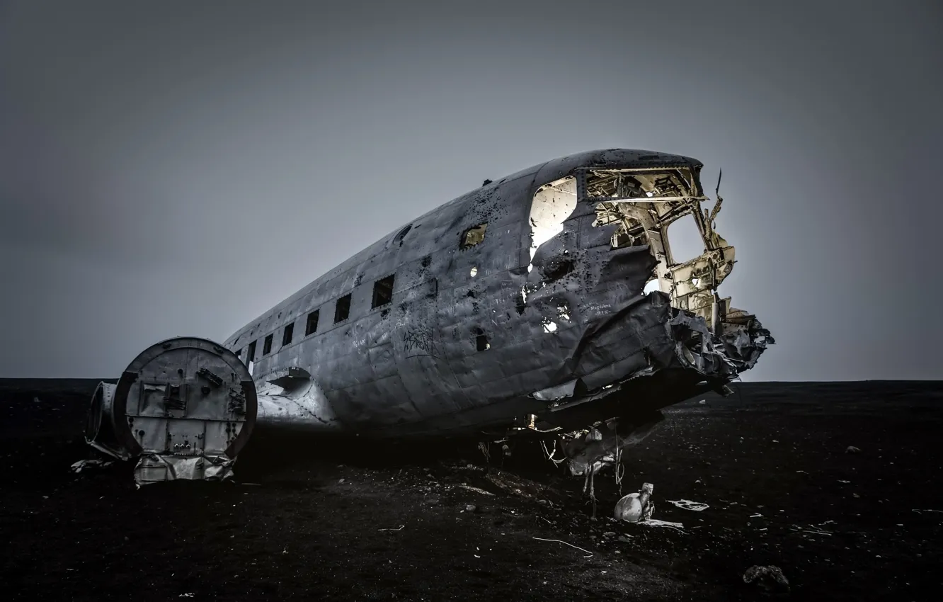 Photo wallpaper field, the wreckage, night, the plane