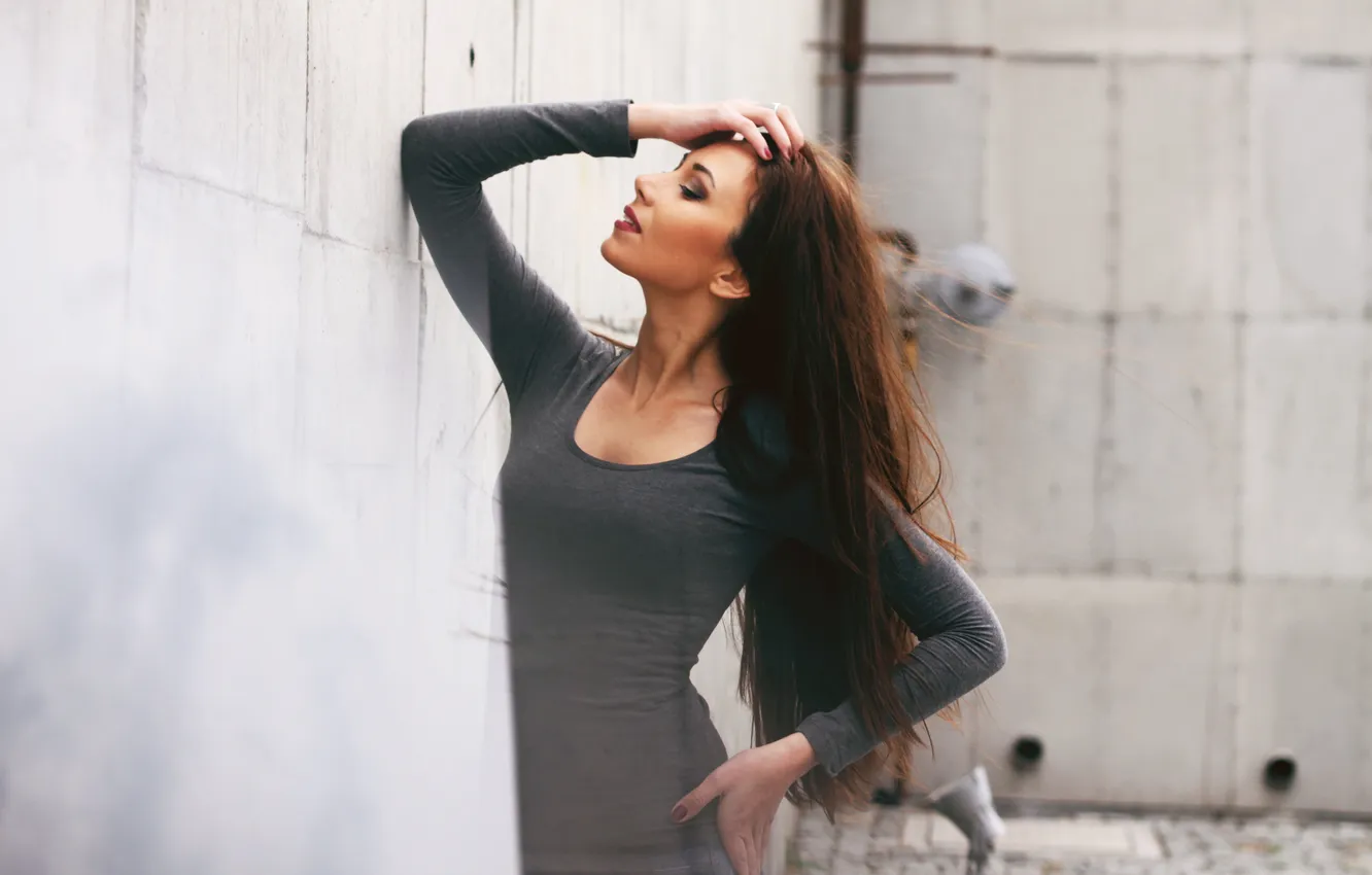 Photo wallpaper girl, pose, brunette