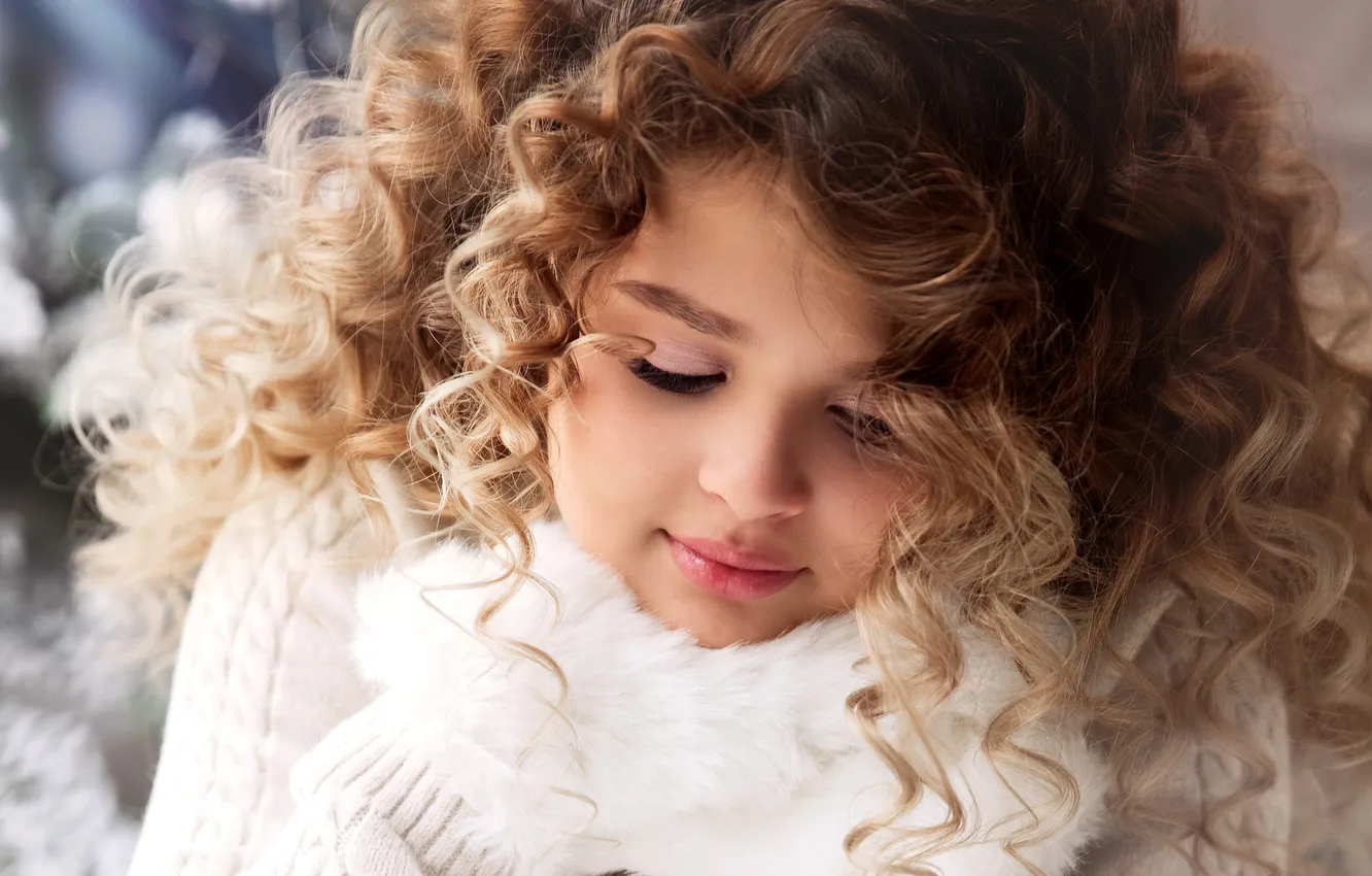 Photo wallpaper holiday, portrait, girl, curls, in white, curls, Rus