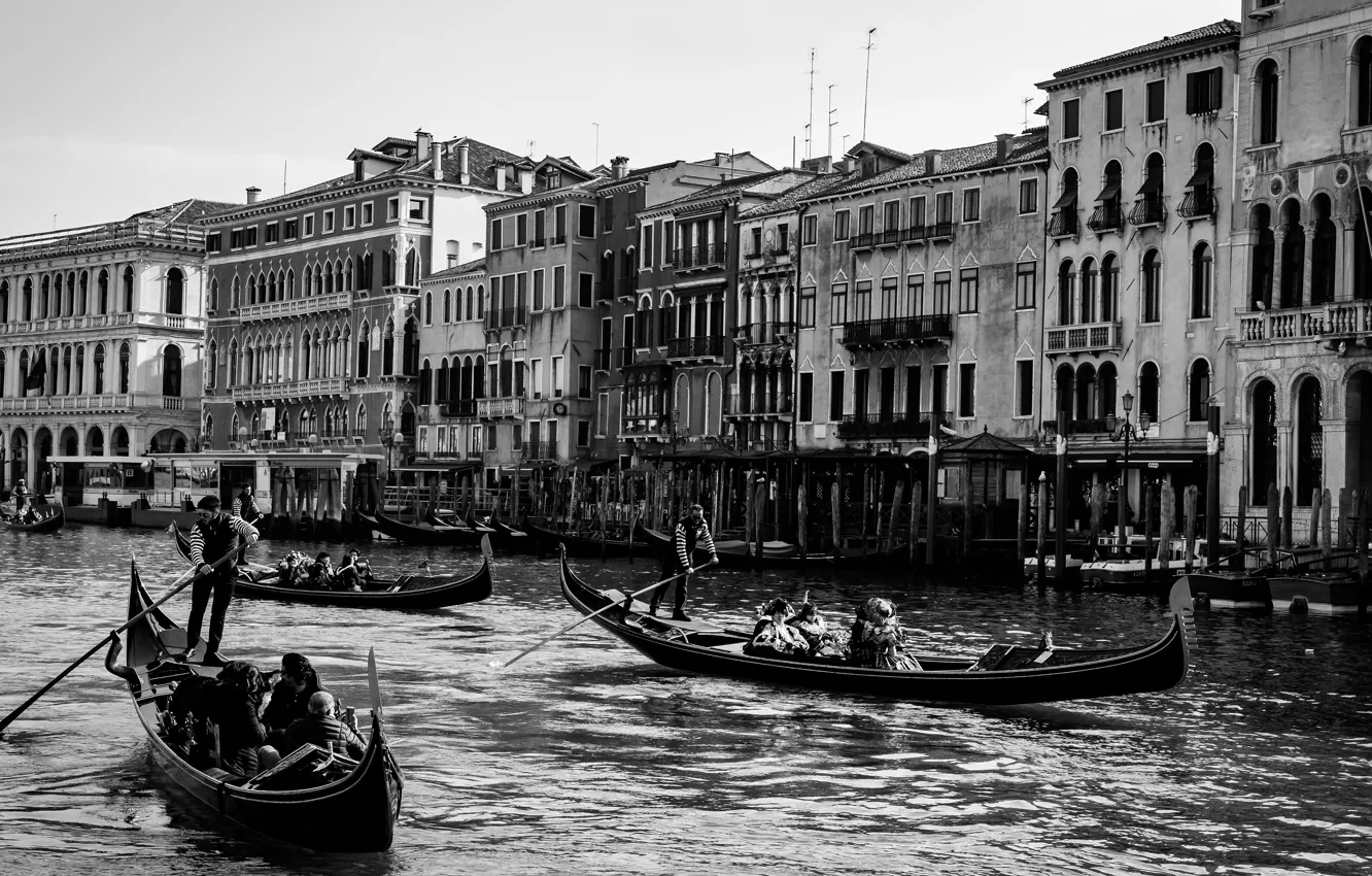 Photo wallpaper Italy, Venice, photos, black and white, monochrome, gondola