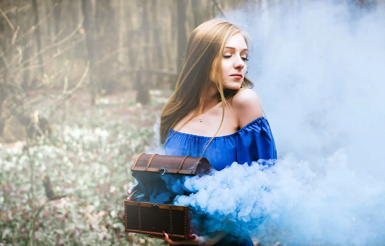 Photo wallpaper trees, pose, model, smoke, makeup, dress, hairstyle, box