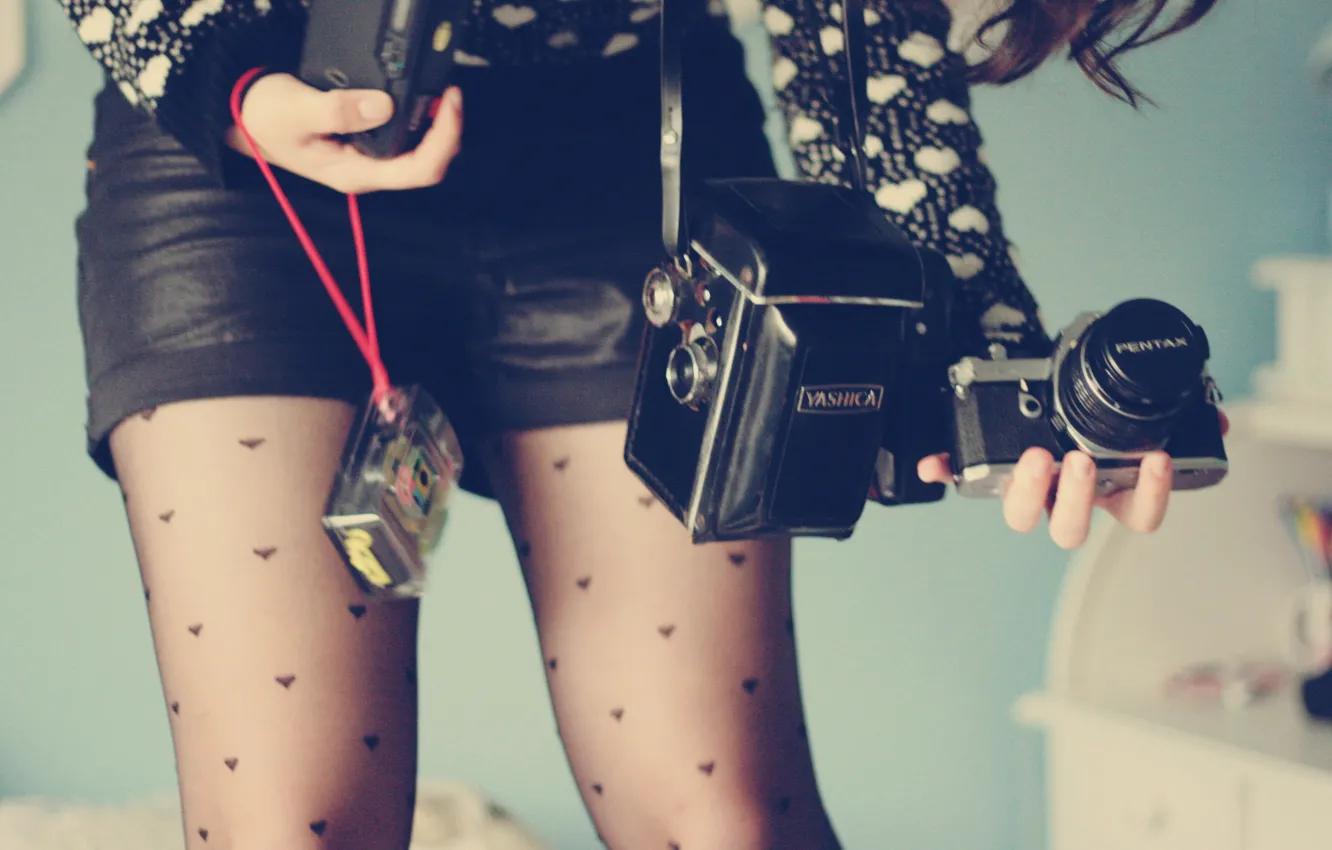 Photo wallpaper girl, feet, cameras