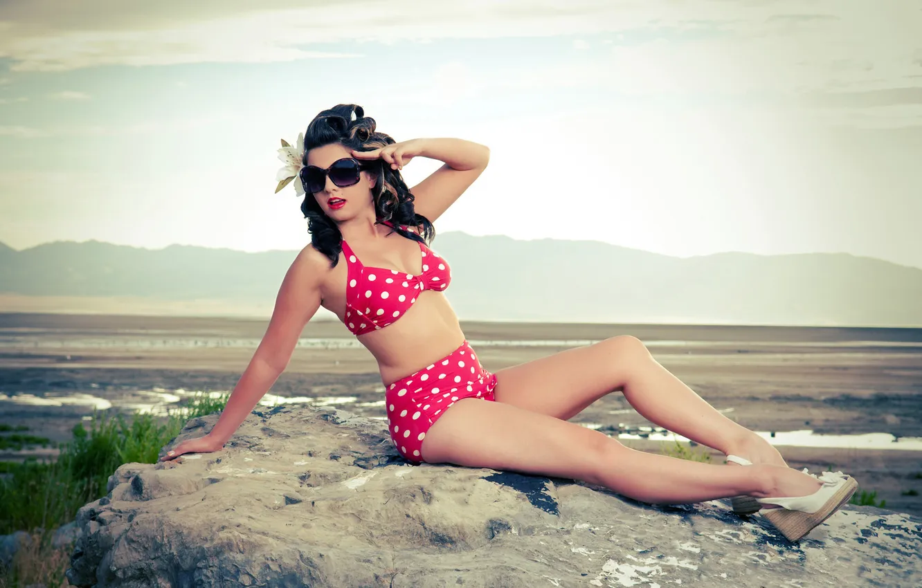 Photo wallpaper beach, pinup, Crystal